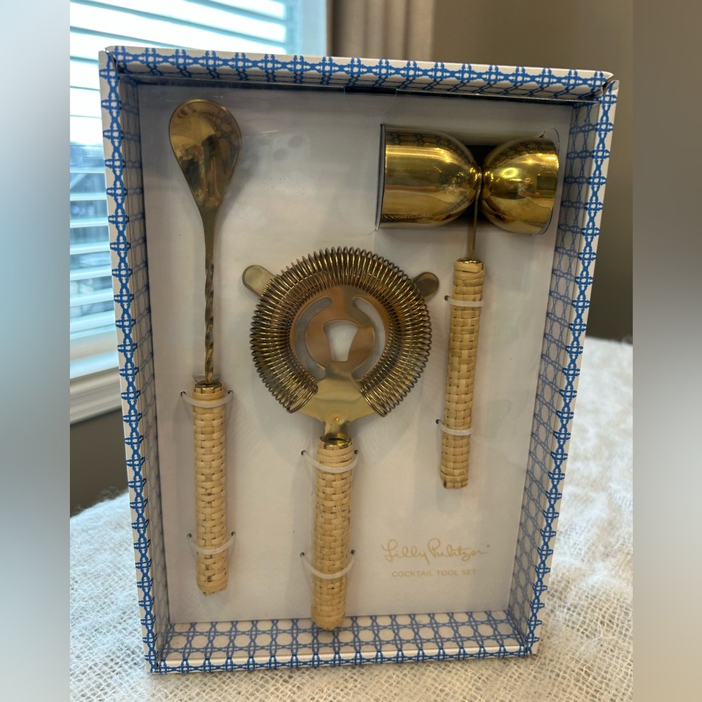 Lilly Pulitzer NWT Bamboo Cocktail Tool Set - Picture 2 of 4